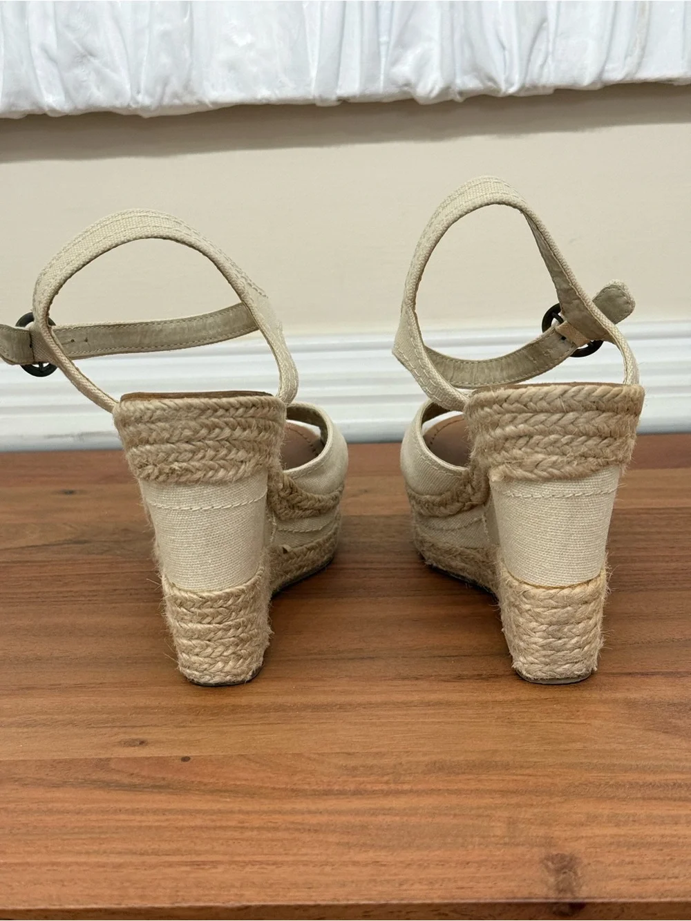 Nine West Thoughtfully Cream Canvas Espadrille Platform Wedge Sandals 9